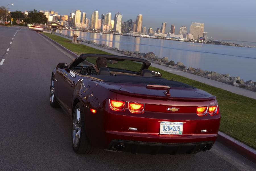  Chevrolet Camaro SS Convertible 2012 года  (фото 6 из 7)
